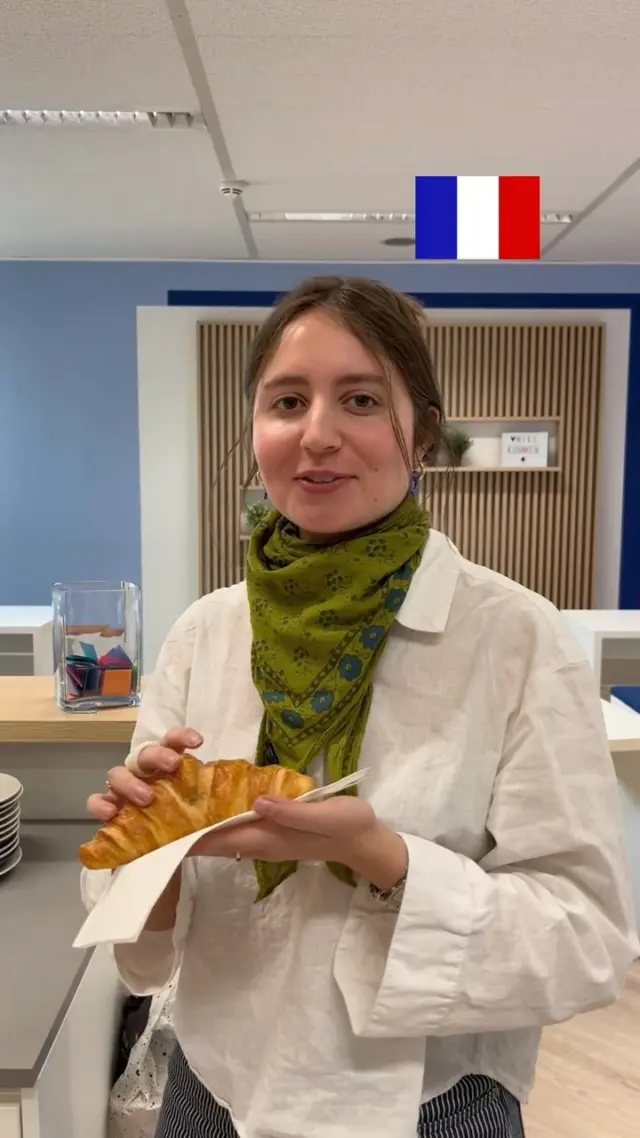 ♀️✊ Aujourd’hui, nous célébrons la #journéeinternationaledesdroitsdesfemmes avec nos collègues de toute l’Europe !

Pendant longtemps, les femmes ont dû publier sous un nom masculin pour être prises au sérieux en littérature. George Sand, les sœurs Brontë, ou encore plus récemment J.K. Rowling, à qui l’on a conseillé d’utiliser ses initiales pour ne pas effrayer les lecteurs masculins… L’histoire de l’édition est marquée par ces stratégies imposées par une société dans laquelle prendre la plume était considéré comme un privilège masculin.

Aujourd’hui, les autrices publient librement sous leur nom ou le pseudonyme de leur choix, et leurs écrits ont toute leur place en librairie. Pourtant, des inégalités persistent dans tous les domaines et celui de l’édition n’y échappe pas : les femmes sont par exemple moins primées et souvent moins médiatisées que leurs homologues masculins.

Chez BoD, nous défendons une édition libre et accessible à toutes et tous. Parce que chaque voix mérite d’être entendue, chaque histoire mérite d’être racontée 💜

📖 Quelle est votre autrice préférée, ou celle dont vous admirez le plus le parcours ? Dites-nous en commentaire ! ⬇️

#8mars #égalité #droitsdesdemmes #autrices #autriceindépendante #éditionindépendante